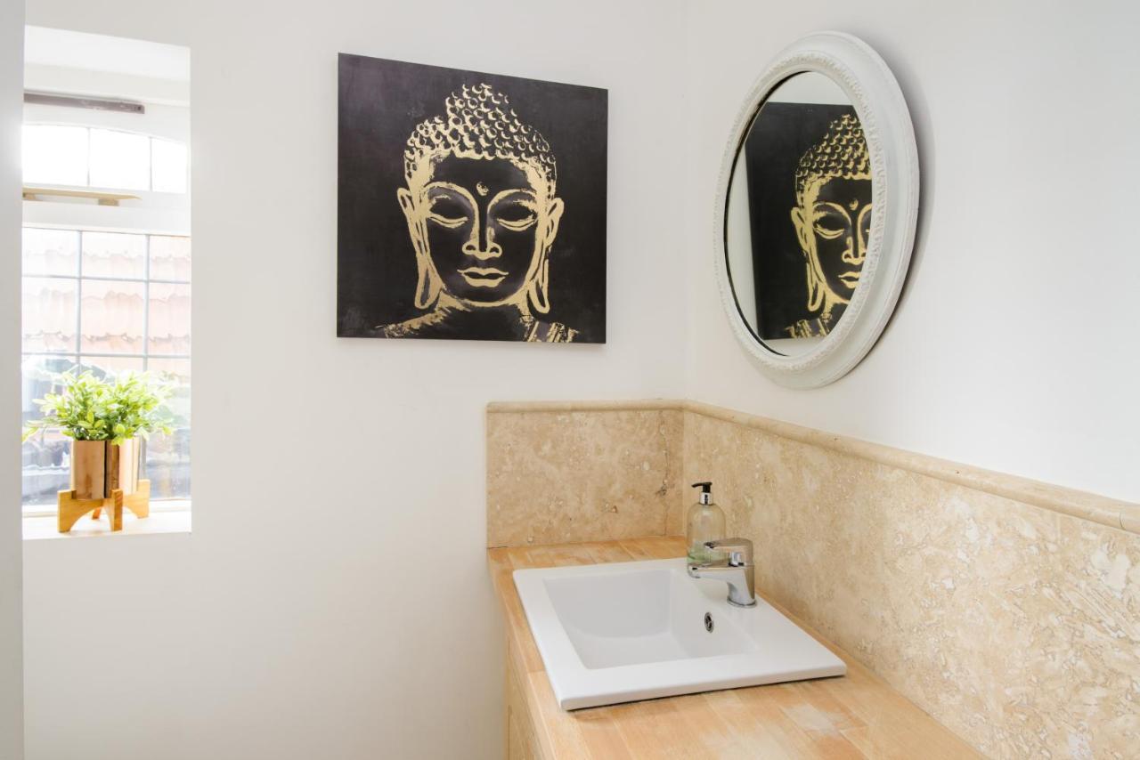 Deluxe 2 Bed Versace Bungalow Hot Tub, Sky Tv, Cinema Screen Saffron Walden Εξωτερικό φωτογραφία